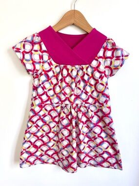 NEW Tea Collection Wrap Neck Short Sleeve Dress, Magenta & White, Ring Print